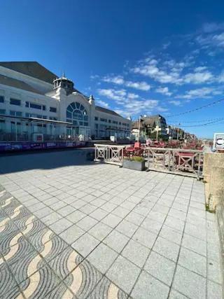 Appartement Elegant Au Coeur De กาบูร์ก ภายนอก รูปภาพ